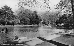 Alexandra-Park-boating-lake.-1947.